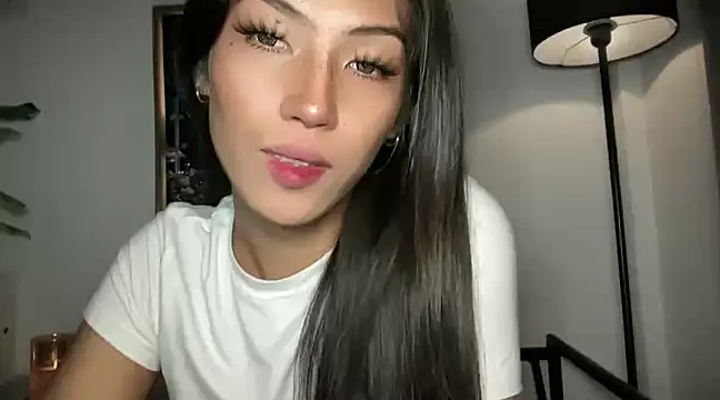 Bella Gordon online show from 02.11.25