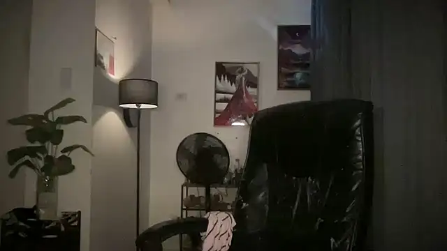 Bella Gordon online show from 09.20.25