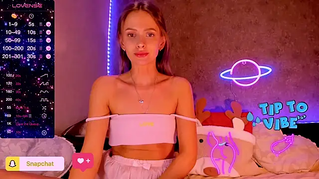 Snapshot of madina_taher chatting on 01.15.25 madina taher online show from 01.15.25