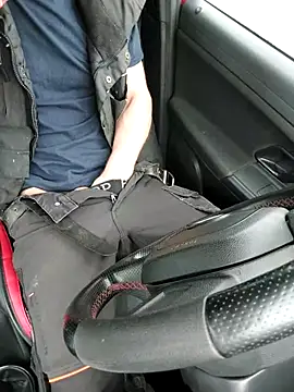 Snapshot of Xcoquinx chatting on 03.18.25 Xcoquinx online show from 03.18.25