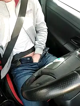 Snapshot of Xcoquinx chatting on 03.22.25 Xcoquinx online show from 03.22.25