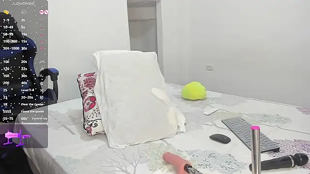 Snapshot of NAMIMAYERS2 chatting on 12.10.24 NAMIMAYERS2 online show from 12.10.24