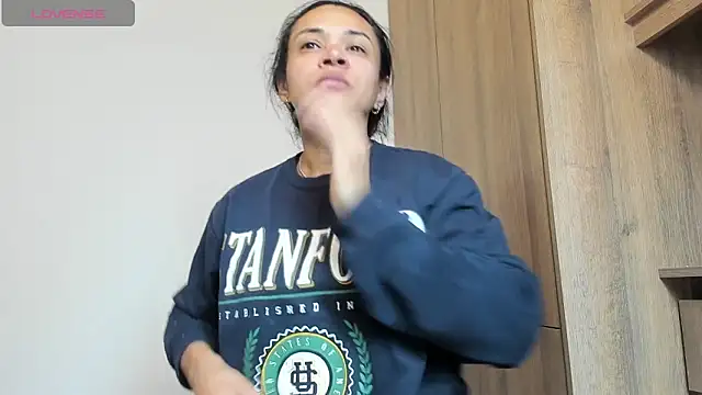 Bessie32 online show from 03.14.25