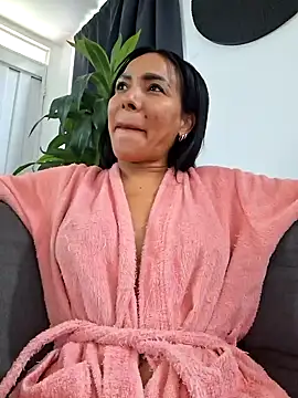 Doll Loren online show from 04.20.26