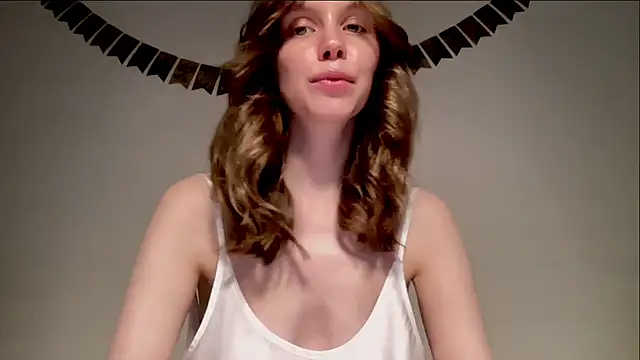 Nikki Mimimi online show from 01.05.25