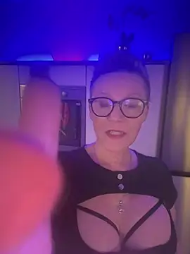 German Milf online show from 02.10.25