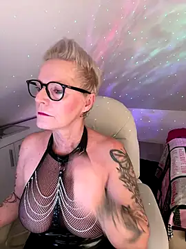 German Milf online show from 11.04.25