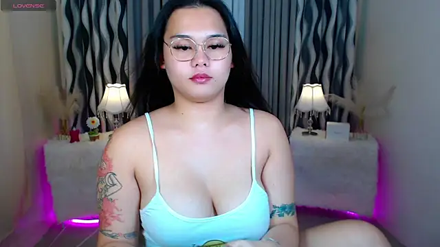 Ella Fantasiax online show from 10.13.25