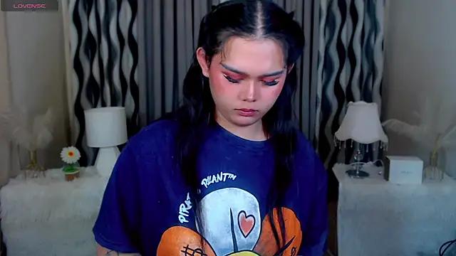 Ella Fantasiax online show from 10.19.25