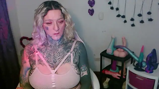 SLOPPYTITSS online show from 04.13.26