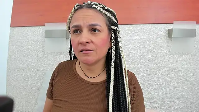 allice green online show from 10.31.25