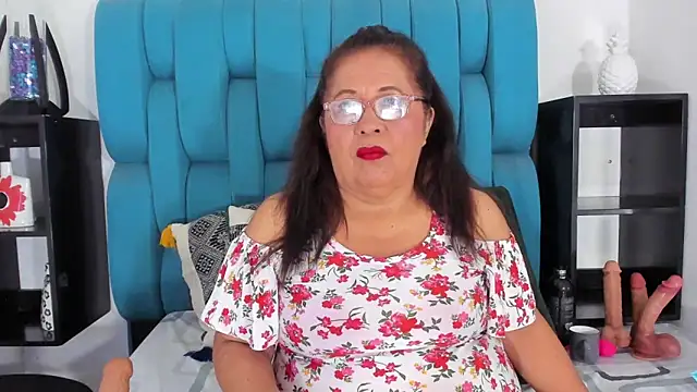 Keira Lennox online show from 03.04.25