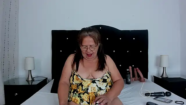 Keira Lennox online show from 09.11.25