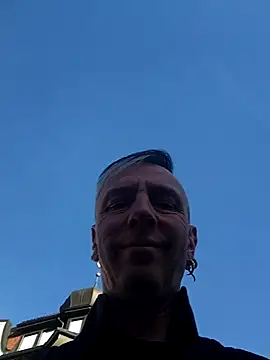 Snapshot of seelengleich chatting on 11.29.25 seelengleich online show from 11.29.25