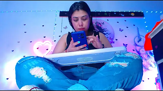 Snapshot of oliviarodriguez2u chatting on 05.06.26 oliviarodriguez2u online show from 05.06.26