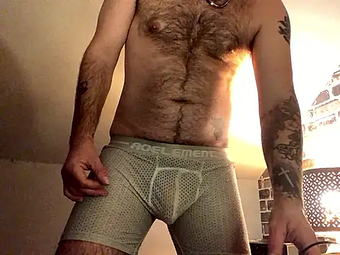 Snapshot of GhetTOfag_ chatting on 12.02.24 GhetTOfag online show from 12.02.24