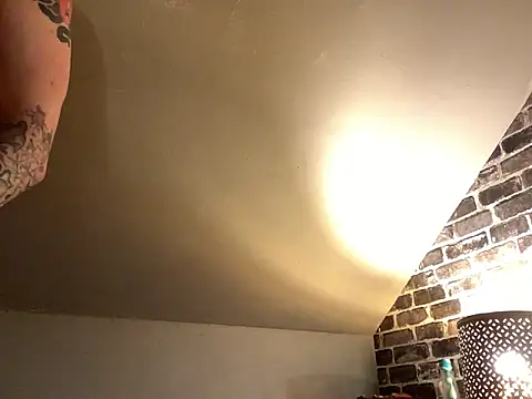 Snapshot of GhetTOfag_ chatting on 02.04.25 GhetTOfag online show from 02.04.25