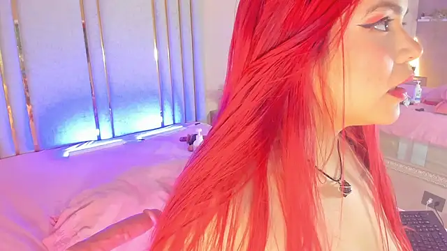 Snapshot of Saekohofman chatting on 03.01.25 Saekohofman online show from 03.01.25