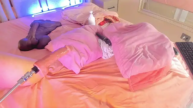 Snapshot of Saekohofman chatting on 03.03.25 Saekohofman online show from 03.03.25