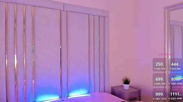 Snapshot of Saekohofman chatting on 10.19.25 Saekohofman online show from 10.19.25