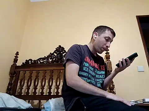 White rabbit  online show from 11.12.25