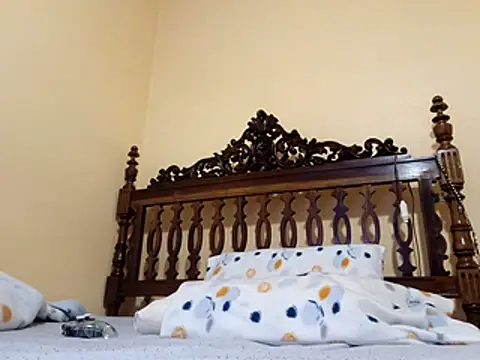 White rabbit  online show from 12.18.25