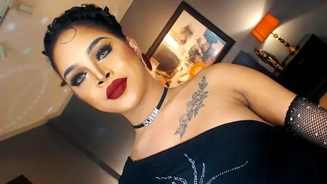 MarryQueen22 online show from 11.25.25