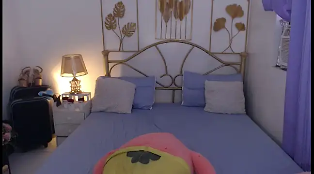 angelicahakenson online show from 03.04.25