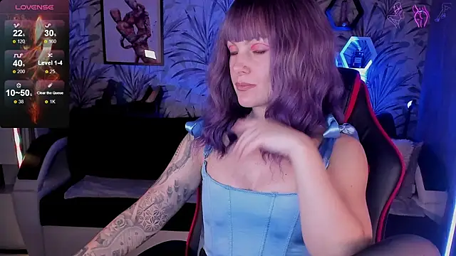 Devi Evi online show from 12.16.25