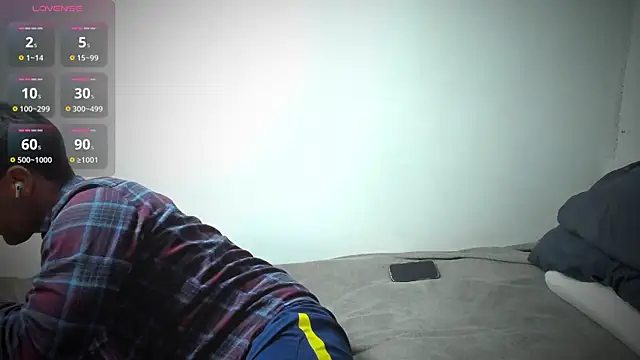 Snapshot of HonestAndrew chatting on 12.10.24 HonestAndrew online show from 12.10.24