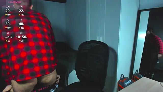 Snapshot of HonestAndrew chatting on 01.29.25 HonestAndrew online show from 01.29.25