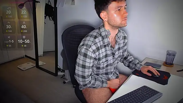 Snapshot of HonestAndrew chatting on 02.08.26 HonestAndrew online show from 02.08.26