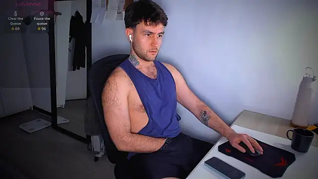 Snapshot of HonestAndrew chatting on 02.09.26 HonestAndrew online show from 02.09.26