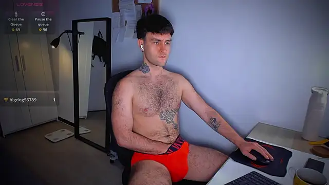 Snapshot of HonestAndrew chatting on 02.11.26 HonestAndrew online show from 02.11.26