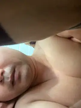 Snapshot of S00 chatting on 12.14.24 S00 online show from 12.14.24