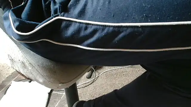 Snapshot of blow2gold chatting on 09.17.25 blow2gold online show from 09.17.25