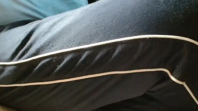 Snapshot of blow2gold chatting on 11.03.25 blow2gold online show from 11.03.25