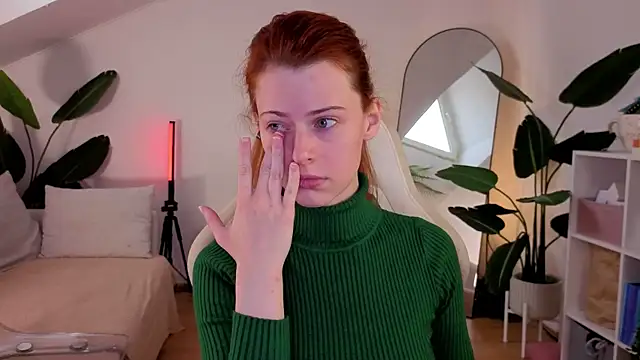 Snapshot of doll_lesli chatting on 11.27.25 doll lesli online show from 11.27.25