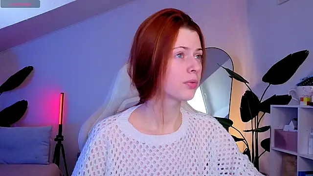 Snapshot of doll_lesli chatting on 11.29.25 doll lesli online show from 11.29.25