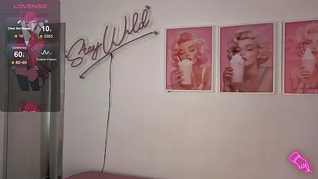 Adele LatinLady online show from 11.19.25