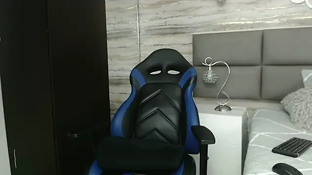 oliver  brown online show from 01.15.25