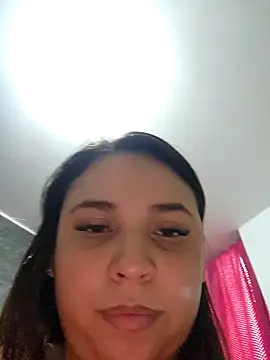 Snapshot of LizzRouse chatting on 10.26.25 LizzRouse online show from 10.26.25