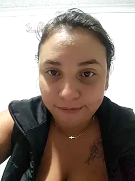 Snapshot of LizzRouse chatting on 11.08.25 LizzRouse online show from 11.08.25