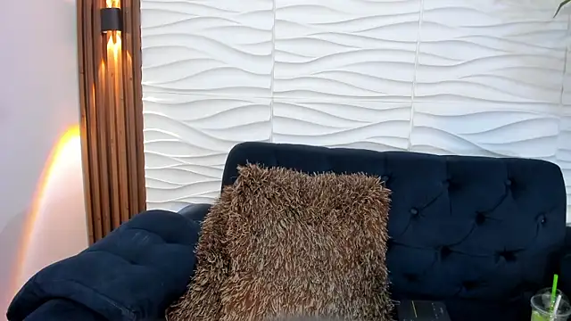 LizzRouse online show from 03.20.26