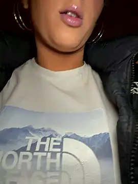 Snapshot of Strongqueen chatting on 01.10.26 Strongqueen online show from 01.10.26