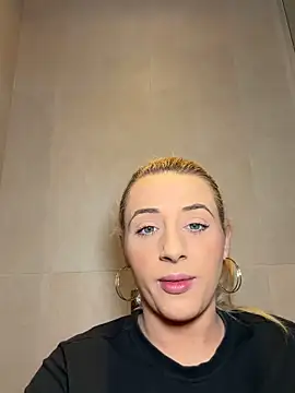 Snapshot of Strongqueen chatting on 02.08.26 Strongqueen online show from 02.08.26