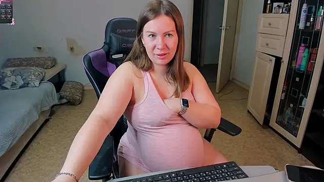 Snapshot of stella_vestal chatting on 03.08.26 stella vestal online show from 03.08.26