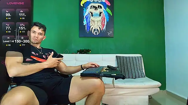 Snapshot of GendersonFit chatting on 11.15.25 GendersonFit online show from 11.15.25