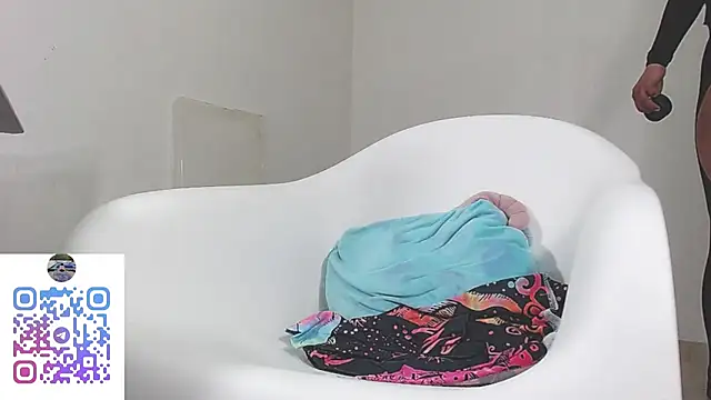 Snapshot of Upskirt_Squirt96 chatting on 09.11.25 Upskirt Squirt96 online show from 09.11.25