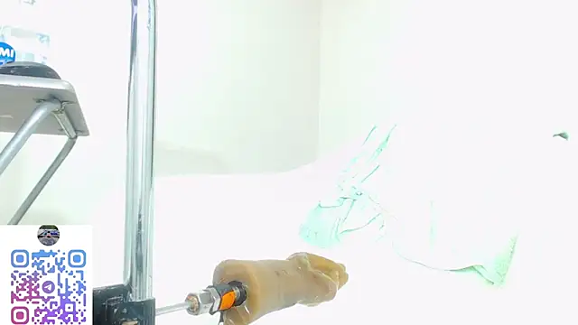 Upskirt Squirt96 online show from 12.19.25